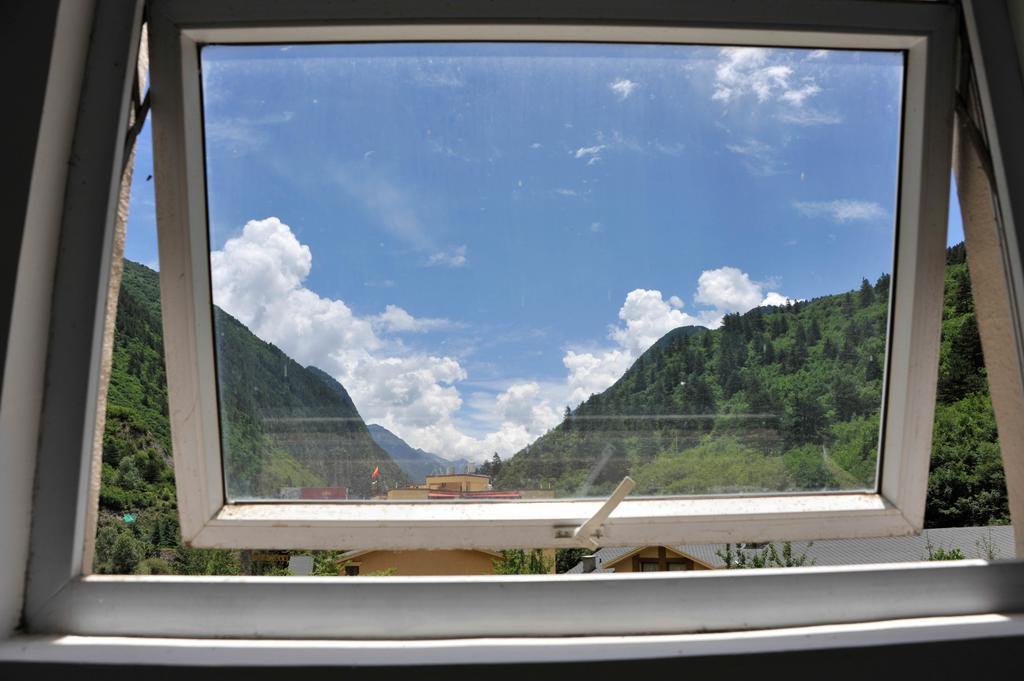 Jiuzhaigou Jinzhulinka Resort Hotel Room photo