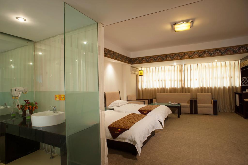 Jiuzhaigou Jinzhulinka Resort Hotel Room photo